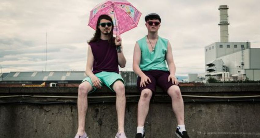 Sheer Music Present... BICURIOUS (2000 Trees Warm Up) 