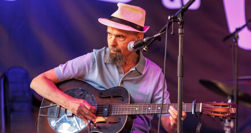 Mark Harrison - Glastonbury (Avalon Acoustic Sessions)