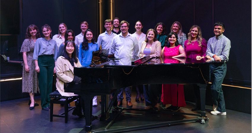 RNCM SONGSTERS and Jonathan Fisher (piano) 