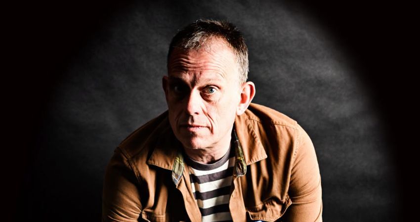 The Pump Present... Tom Hingley 