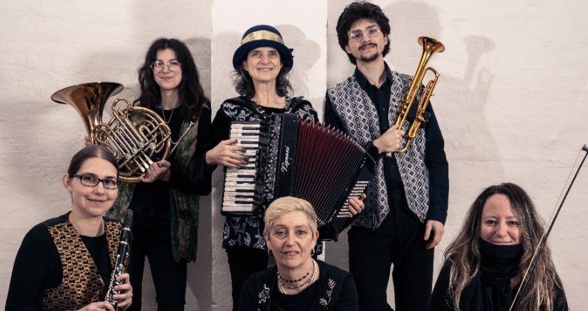 Hop Skotshne Klezmer Band + Yiddiomatikh at Jamboree 