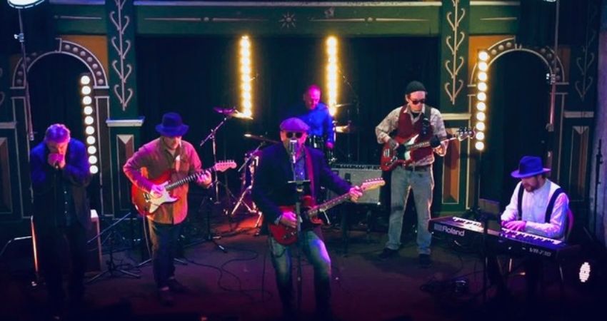 Fundraising concert for schools in Nepal: The Blue Cats