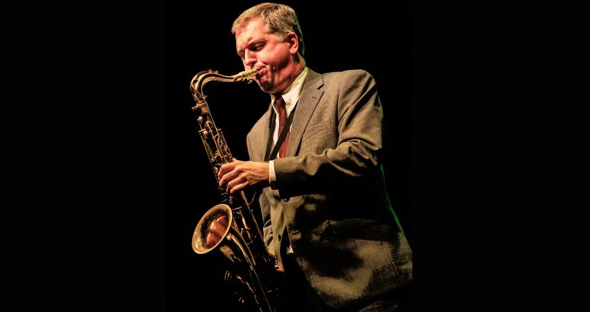 Simon Spillett with the Ronnie Jones Trio 