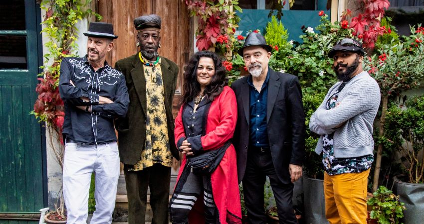 SOUL FIRE featuring TRANSGLOBAL UNDERGROUND