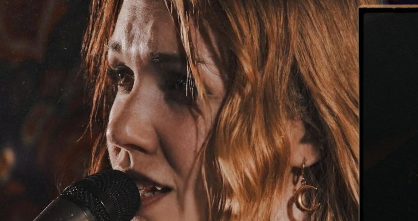 EMILIA QUINN BAND 