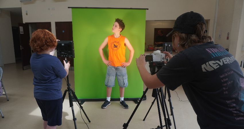GREEN SCREEN WORKSHOP (AGES: 12-16) 