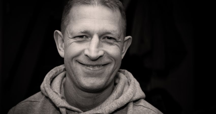 AN INTRODUCTION TO DOCUMENTARY FILMMAKING WITH GUY KING (AGES: 18-25) 