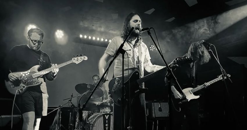 FUZZY HEART / CLAW THE THIN ICE 