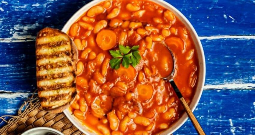 Cook together! Cook and share Greek bean soup (Fasolada) 