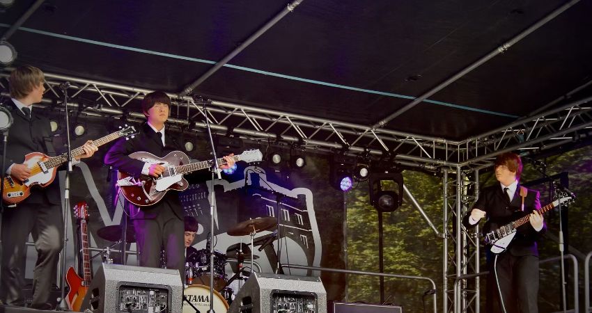 EXPERIENCE THE BEATLES  Tribute Band 