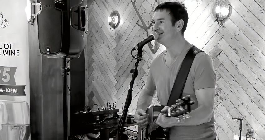 Andy Thomas - Acoustic Rock/Indie Classics