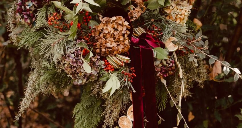 Christmas Wreath Making Workshop at Firestables Wimbledon village