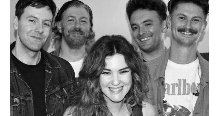 Kirsten Adamson & The Tanagers 