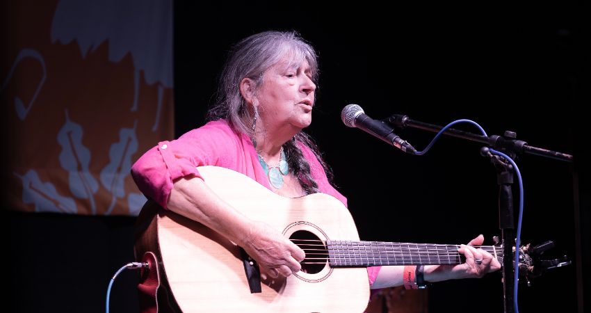 Marie Little at the Cutty Wren