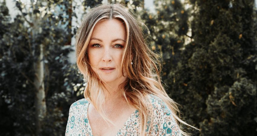 An evening with Tara MacLean at Cafe No9 
