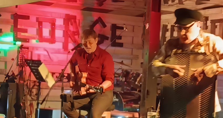 Washboard Pete & Lennon Ruve - Classics from The Beatles to The Blues! 