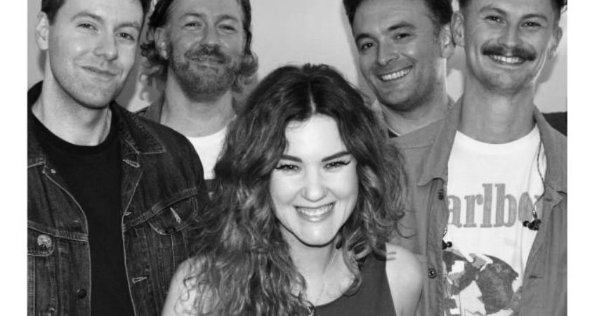 Kirsten Adamson & The Tanagers 