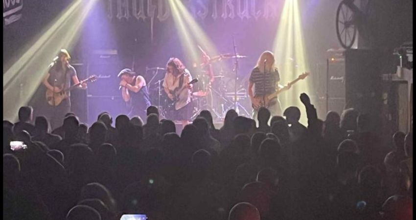 Thunderstruck: The Ultimate ACDC Experience