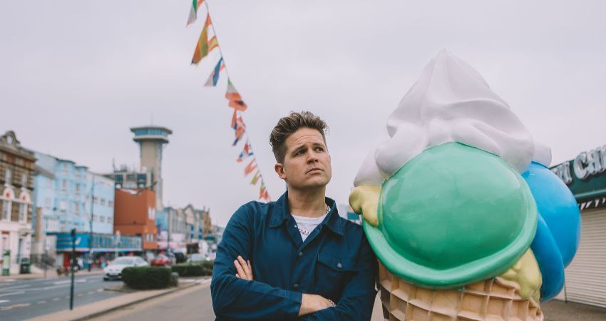LUKE WRIGHT presents YES